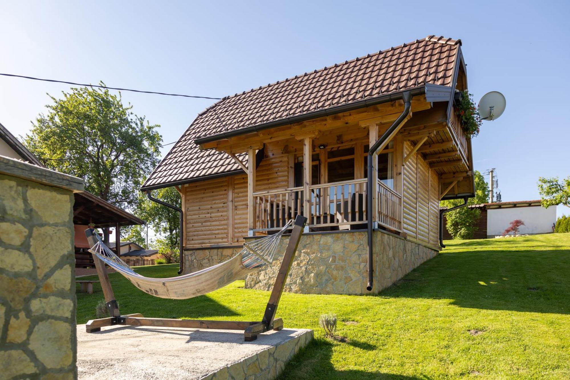 Brvnara Oganj Ferienhaus Cajetina (Zlatibor)