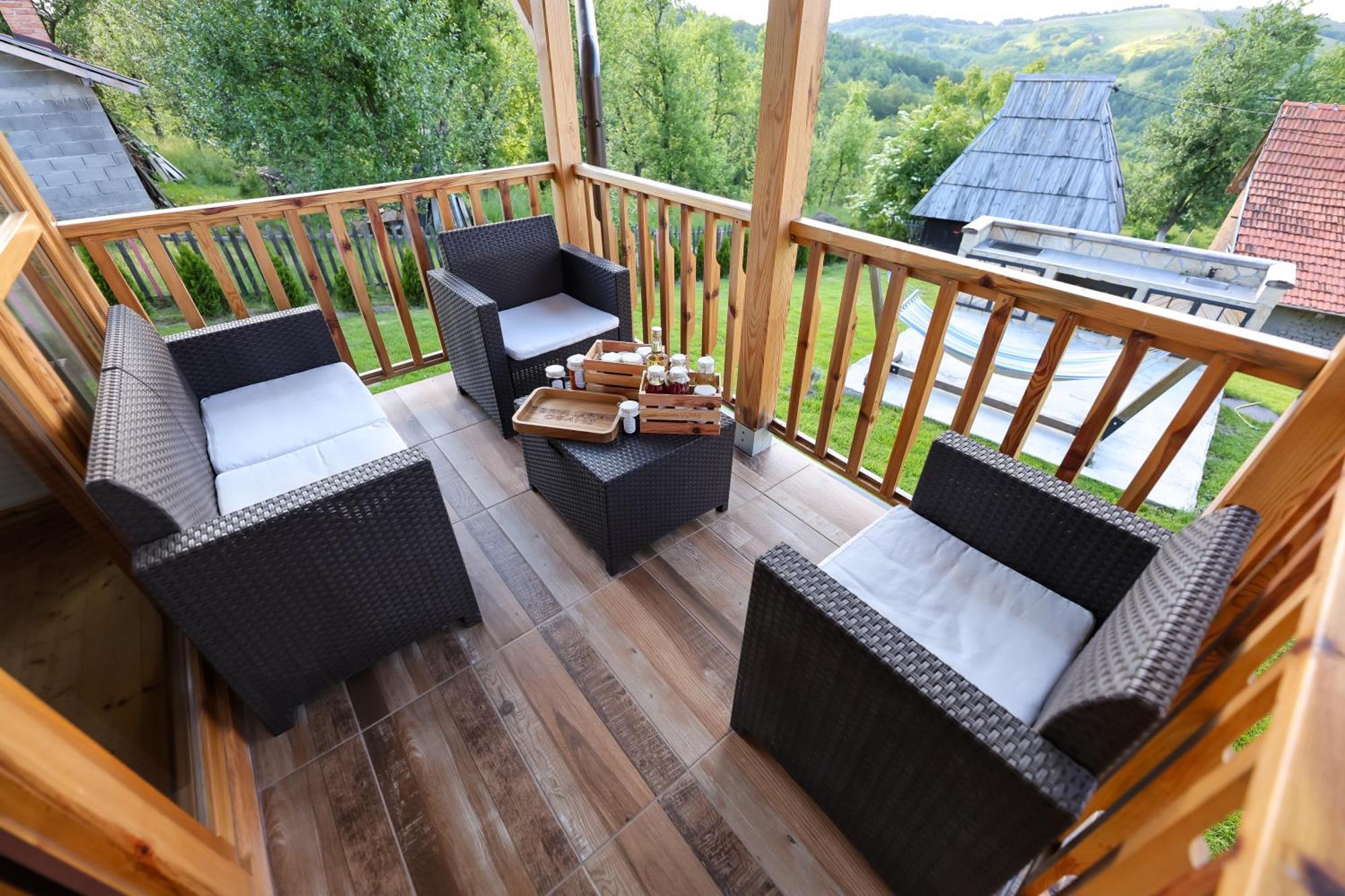 Brvnara Oganj Ferienhaus *